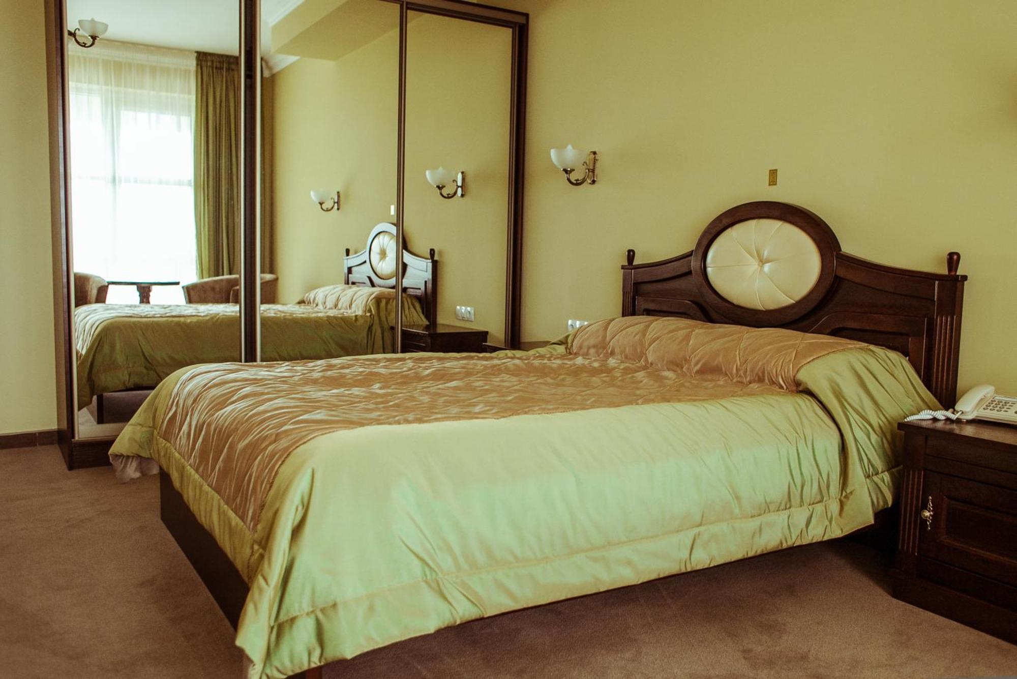 Warszawa Hotel Malekhuv ภายนอก รูปภาพ