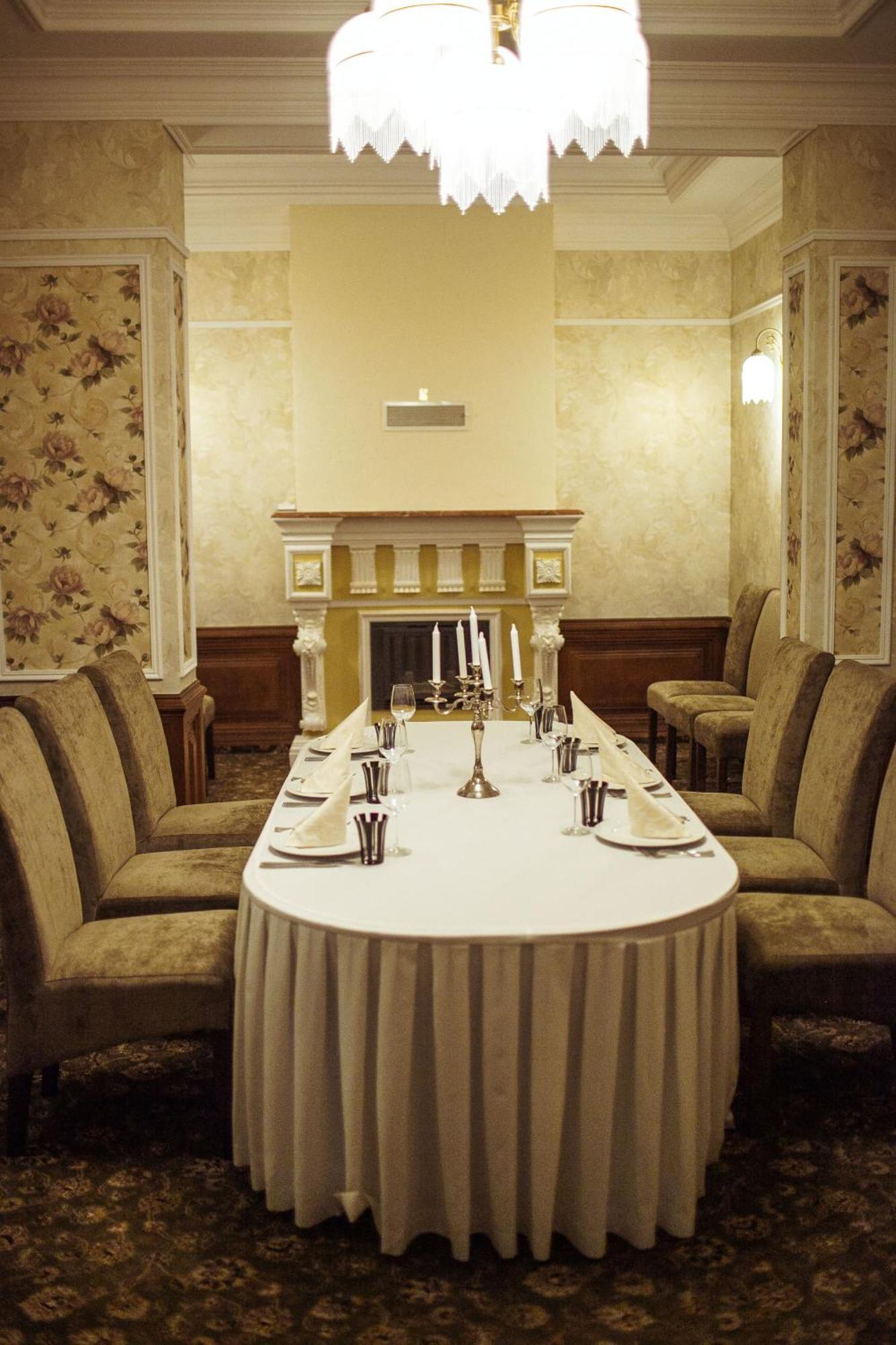 Warszawa Hotel Malekhuv ภายนอก รูปภาพ