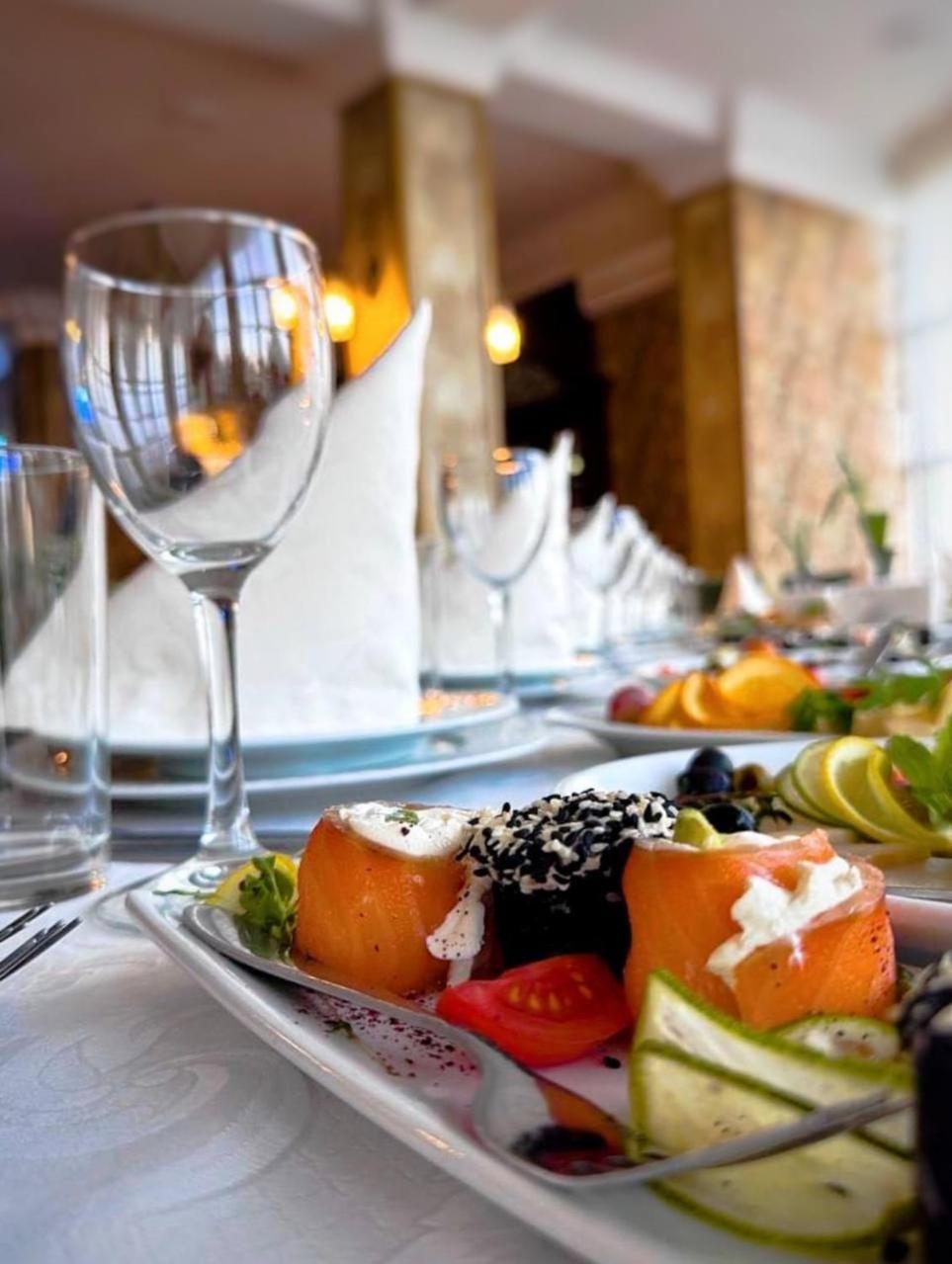 Warszawa Hotel Malekhuv ภายนอก รูปภาพ